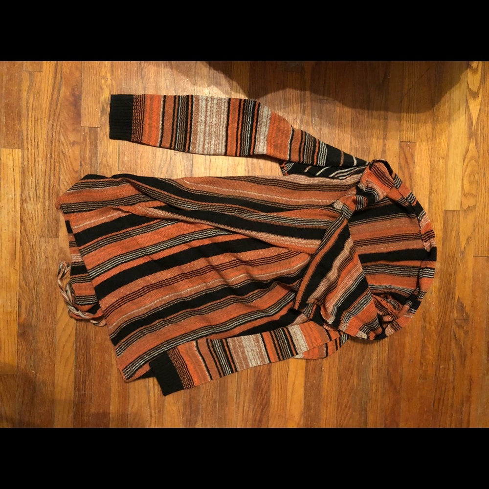 Multi-color cardigan. Black/orange/white Size M